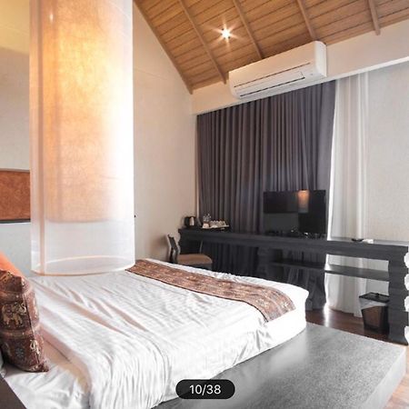 Tapae Gate Villa Чиангмай Екстериор снимка
